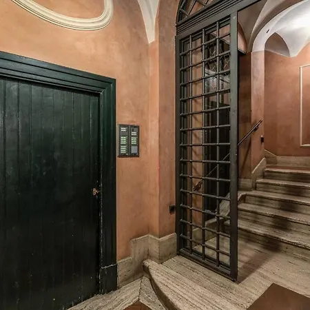 Domus Mondrian Luxury House Rome