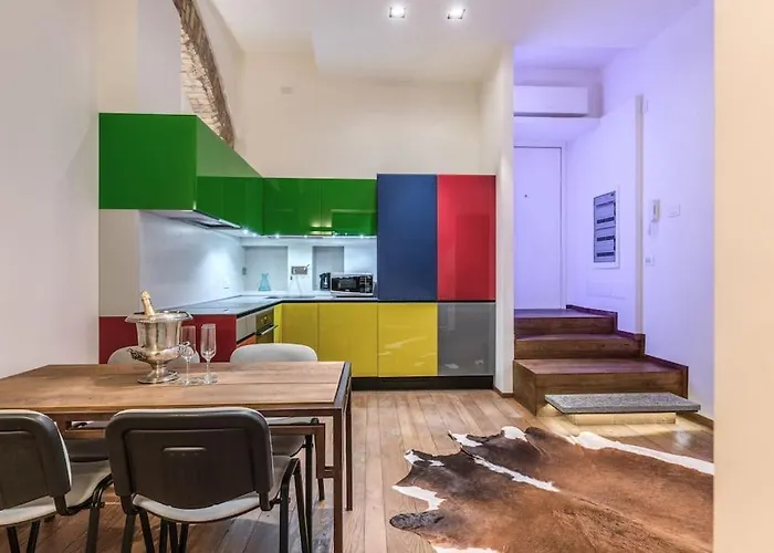 Domus Mondrian Luxury House *