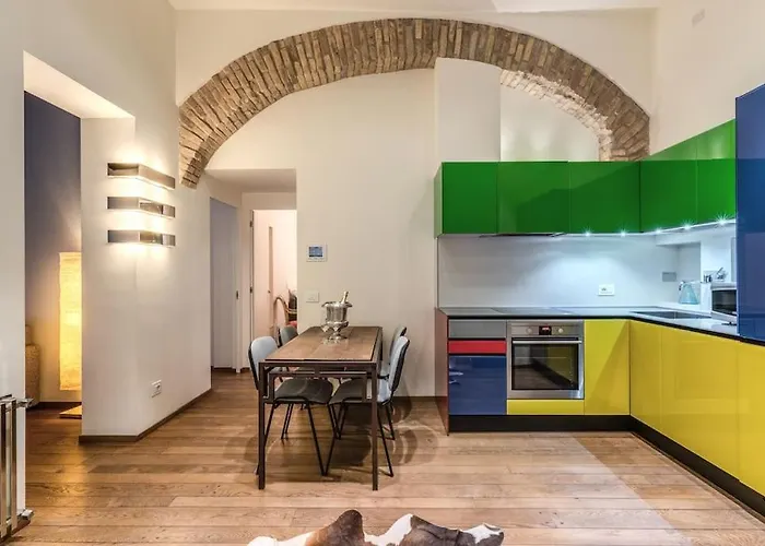 Domus Mondrian Luxury House